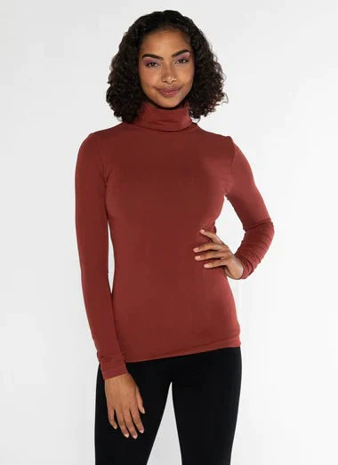 WOMEN'S C'EST MOI BAMBOO TURTLE NECK/ BRANDY
