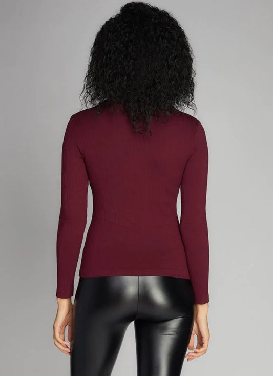 WOMEN'S C'EST MOI SEAMLESS RIB L/S TURTLENECK TOP/ BORDEAUX
