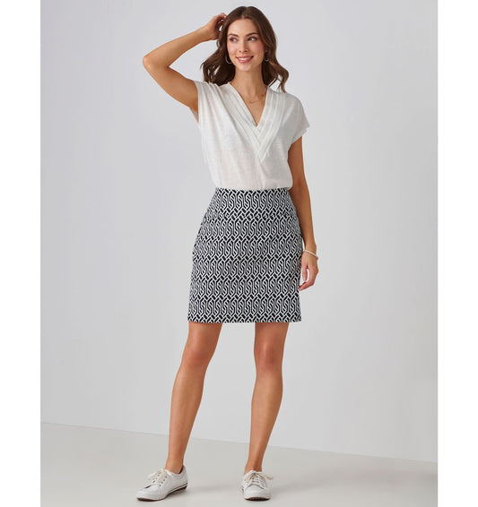 WOMEN'S CHARLIE PAIGE MILLENNIAL FABRIC GEOMETRIC PRINT SKORT