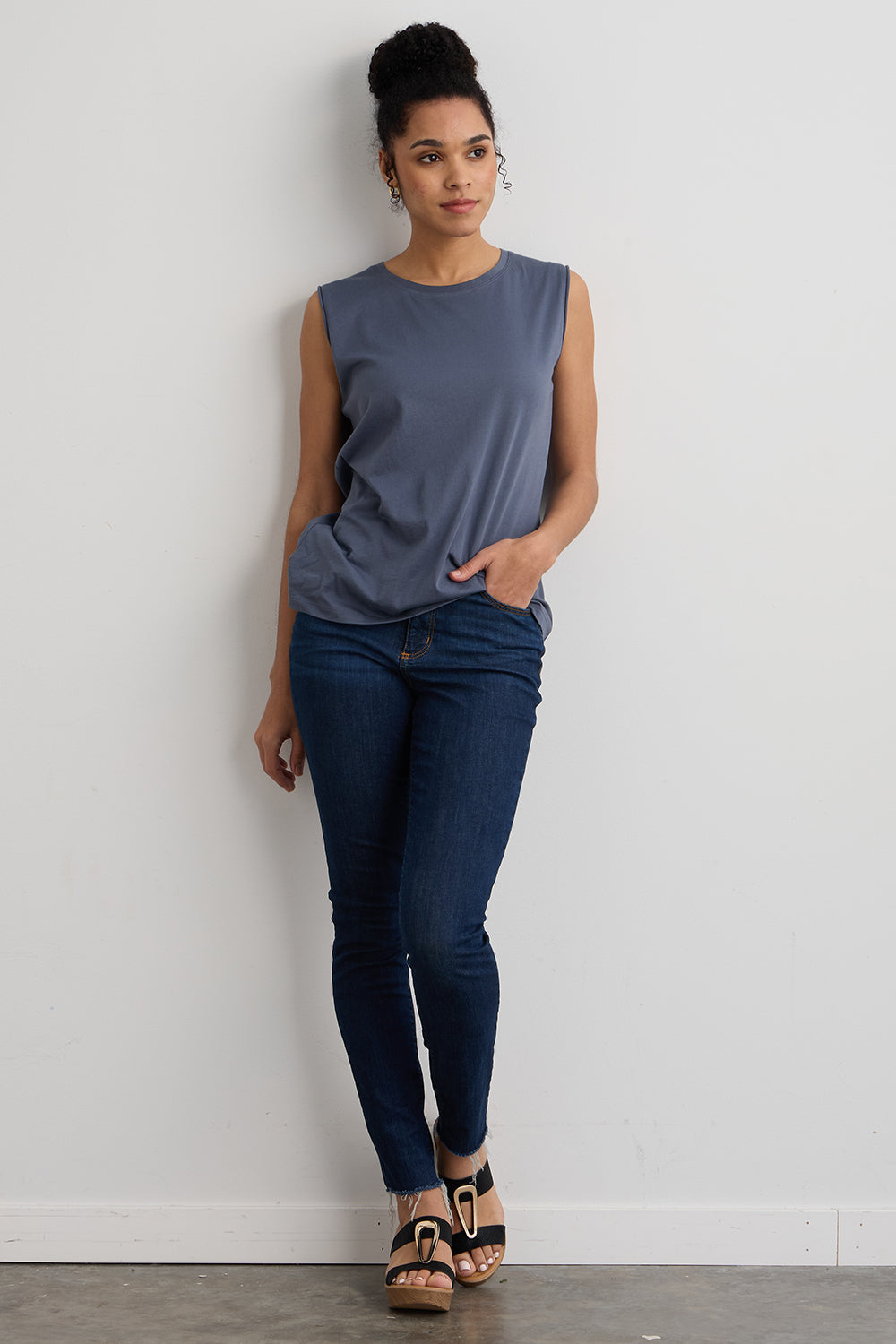 Women's 100% Organic Cotton Sleeveless Tee