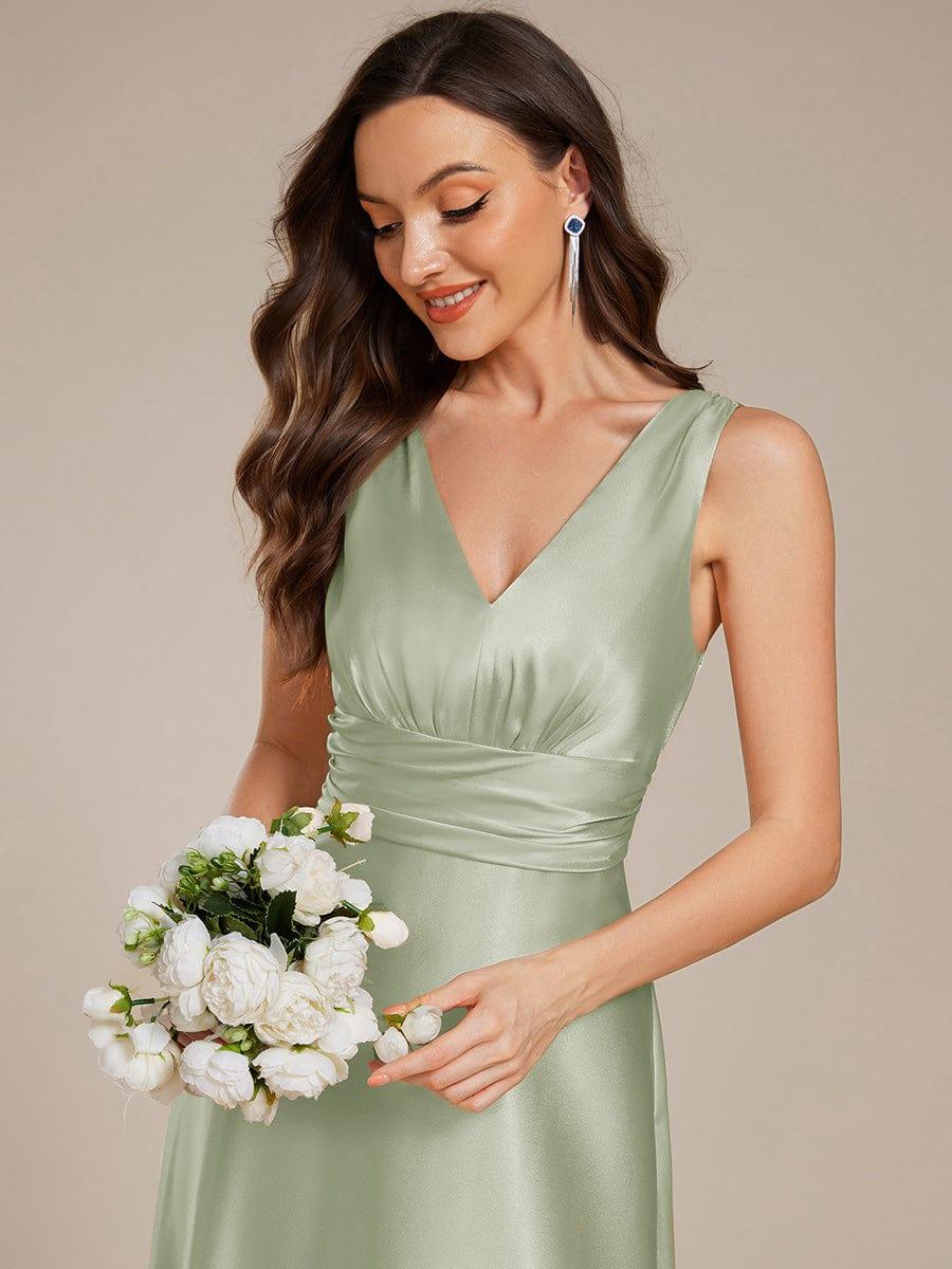 ever INDY|Sleeveless Empire Waist Satin Maxi Bridesmaid Dress With Pockets